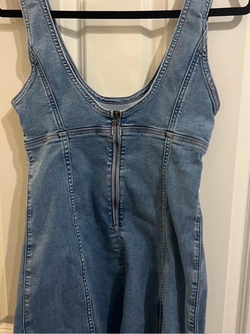 American Eagle denim mini dress. Size 6 - Picture 2 of 4